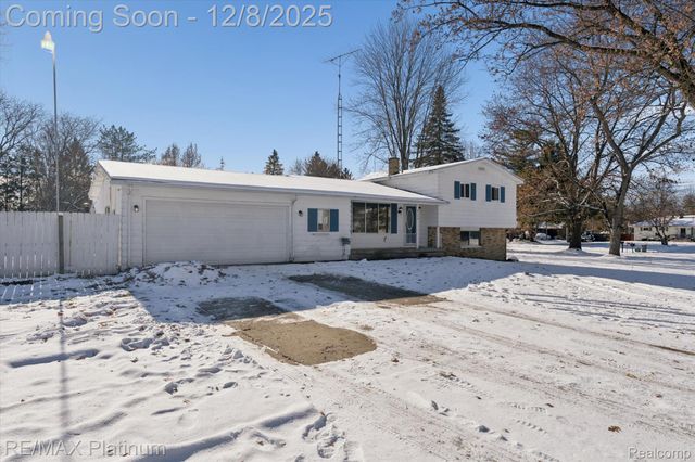 4199 Sheraton Drive, Flint, MI 48532