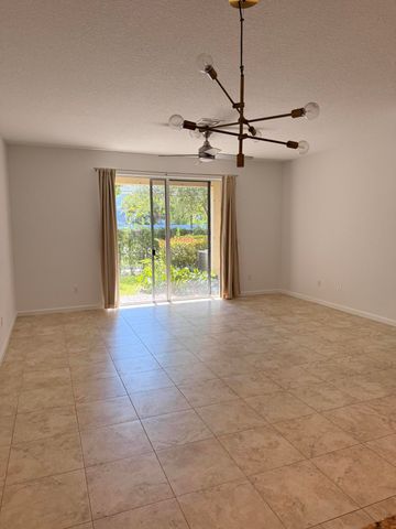 358 SE 1st Way, Deerfield Beach, FL 33441