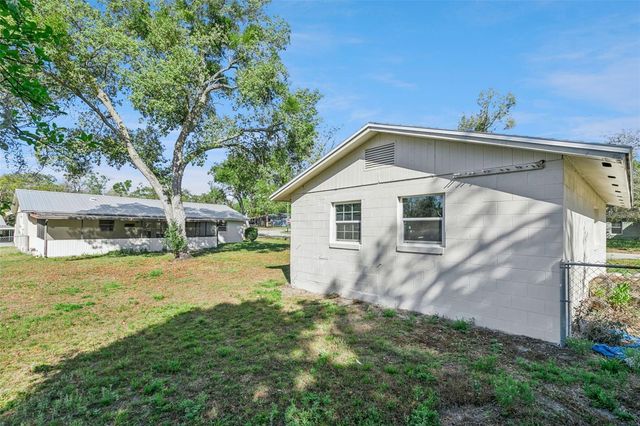 111 AMIGOS ROAD, Debary, FL 32713