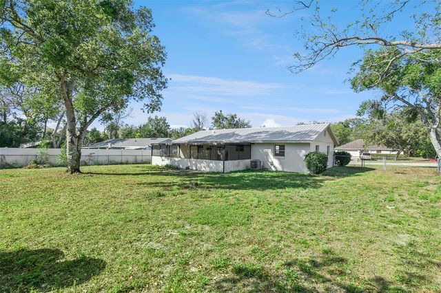 111 AMIGOS ROAD, Debary, FL 32713