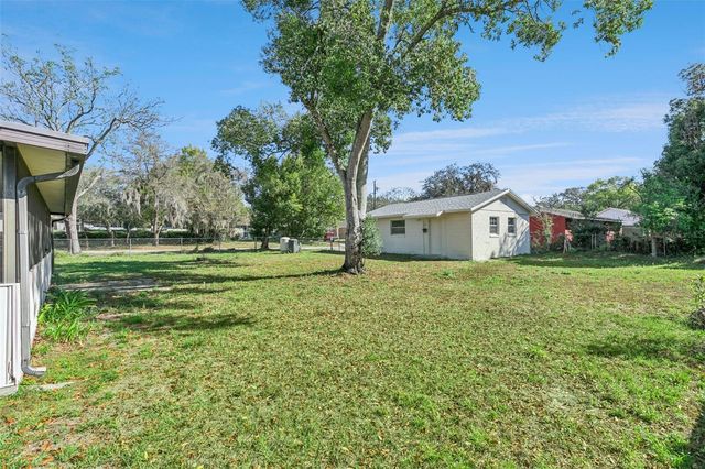 111 AMIGOS ROAD, Debary, FL 32713