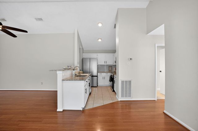 30 Camberwell Court, The Woodlands, TX 77380