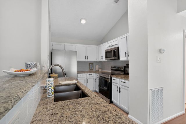 30 Camberwell Court, The Woodlands, TX 77380