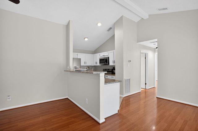 30 Camberwell Court, The Woodlands, TX 77380