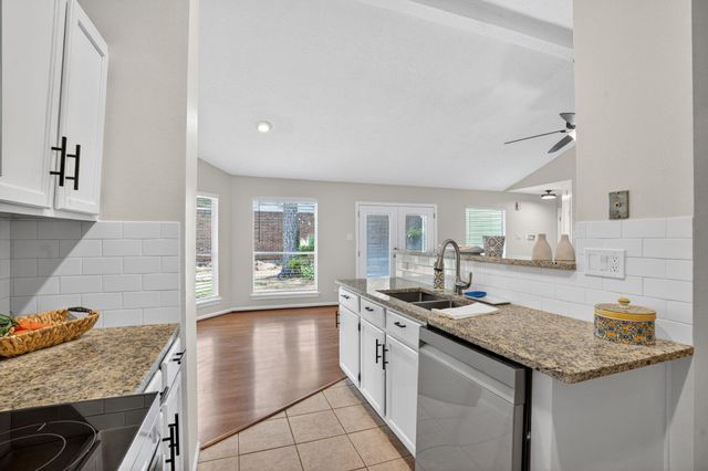 30 Camberwell Court, The Woodlands, TX 77380