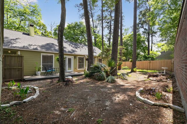 30 Camberwell Court, The Woodlands, TX 77380