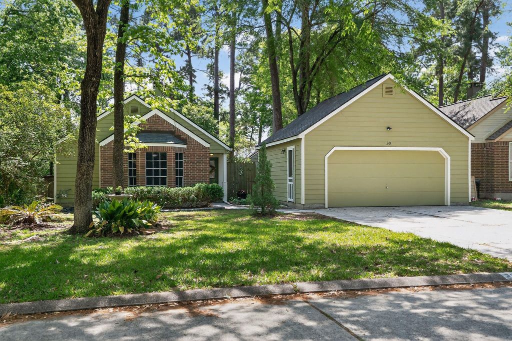 30 Camberwell Court, The Woodlands, TX 77380