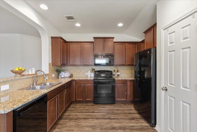 300 Nueces River TRL, Hutto, TX 78634