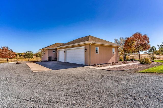 5741 St Charles River Dr, Pueblo, CO 81004