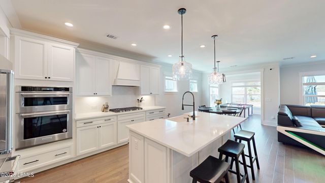 1270 Windswept Oak Lane, Beaufort, SC 29902