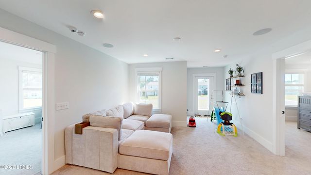 1270 Windswept Oak Lane, Beaufort, SC 29902