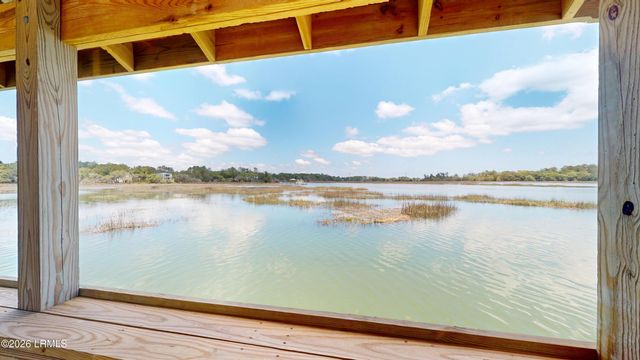 1270 Windswept Oak Lane, Beaufort, SC 29902