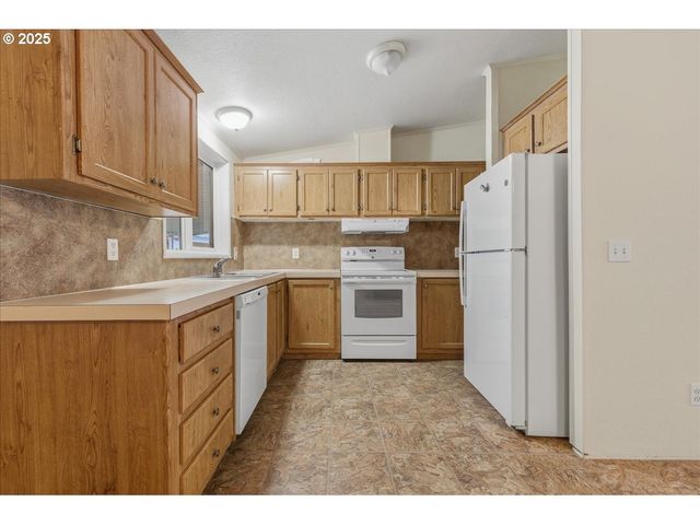 51540 Se WESTLAKE Dr 56, Scappoose, OR 97056