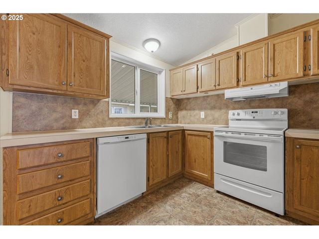 51540 Se WESTLAKE Dr 56, Scappoose, OR 97056