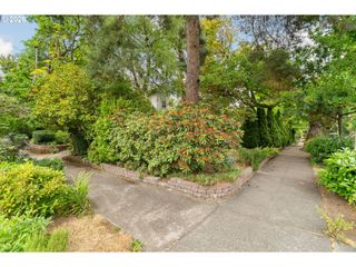 2116 Ne 18TH Ave, Portland, OR 97212