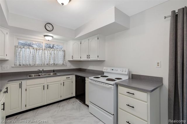 2551 Crofthill Drive, Auburn Hills, MI 48326