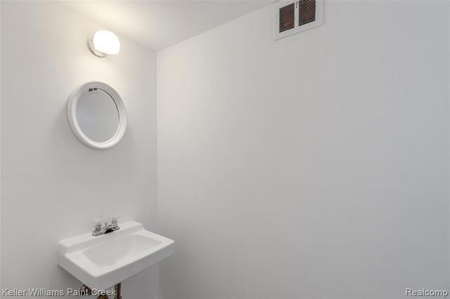 2551 Crofthill Drive, Auburn Hills, MI 48326