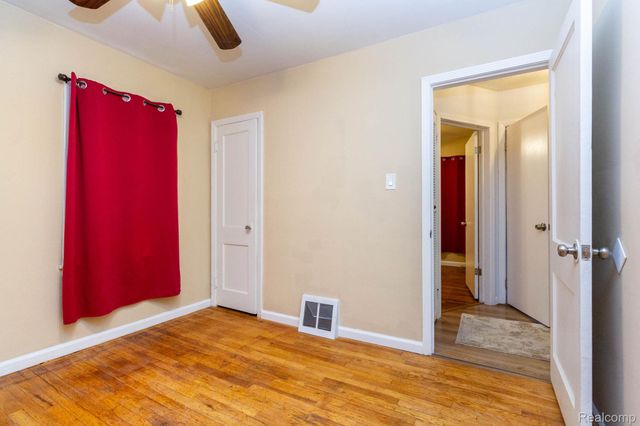 9572 Beaverland, Detroit, MI 48239