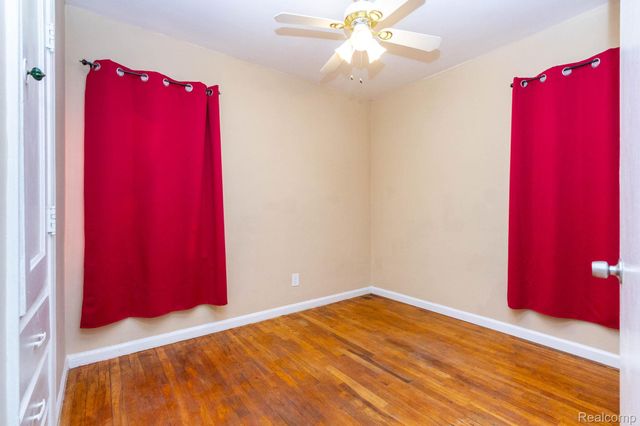 9572 Beaverland, Detroit, MI 48239