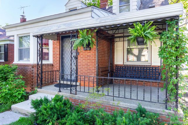 9572 Beaverland, Detroit, MI 48239