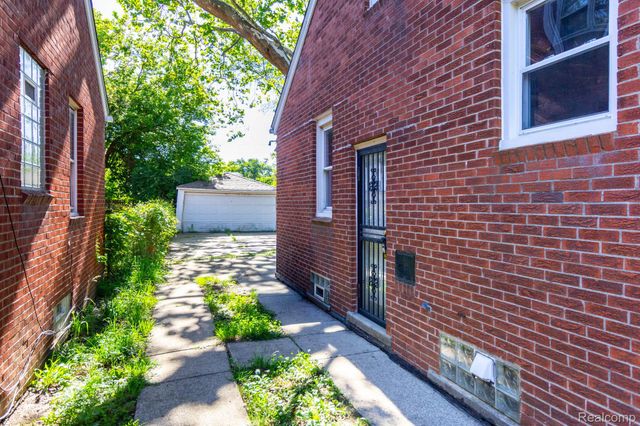 9572 Beaverland, Detroit, MI 48239