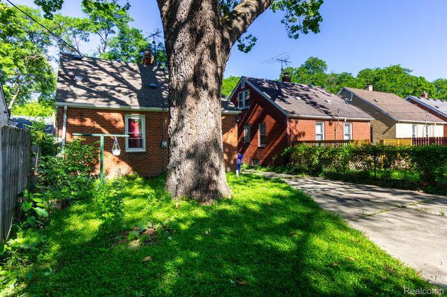 9572 Beaverland, Detroit, MI 48239