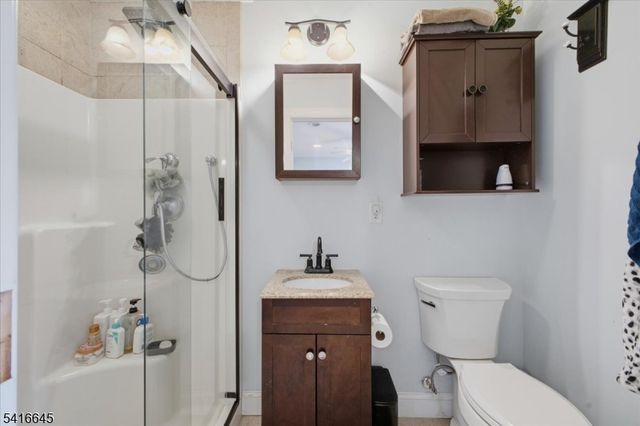 20 Summerfield Rd, White Twp., NJ 07823