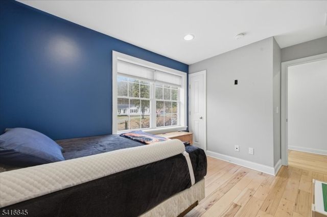 20 Summerfield Rd, White Twp., NJ 07823