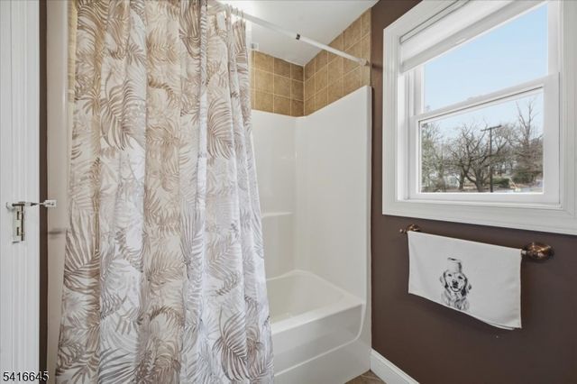 20 Summerfield Rd, White Twp., NJ 07823