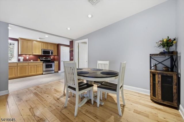 20 Summerfield Rd, White Twp., NJ 07823