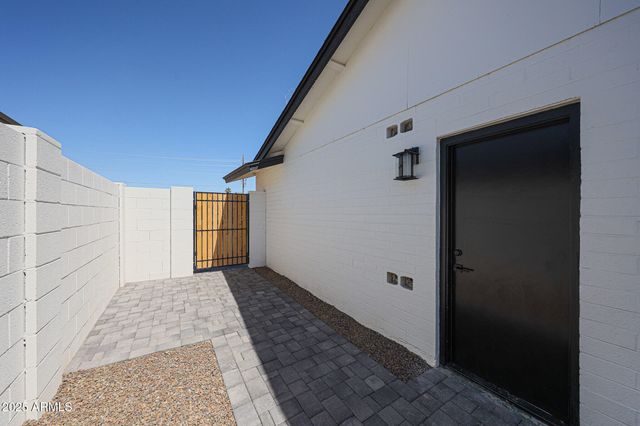 11202 N 43RD Drive, Glendale, AZ 85304