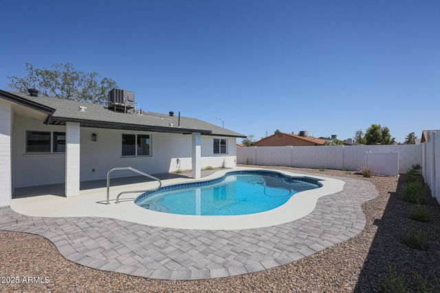 11202 N 43rd Drive, Glendale, AZ 85304
