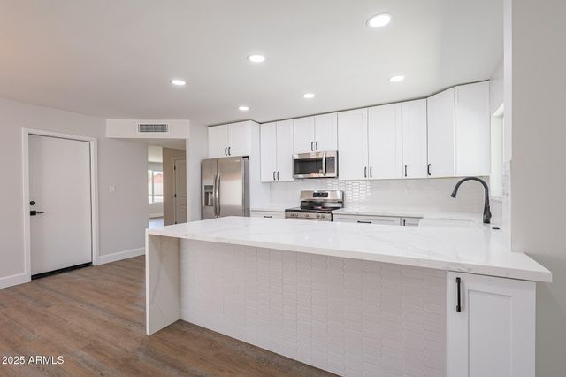 11202 N 43RD Drive, Glendale, AZ 85304