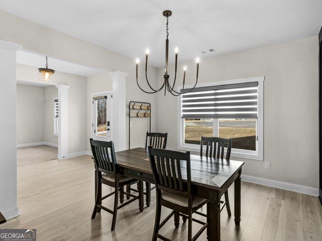 24 Deer Creek Court, Moreland, GA 30259