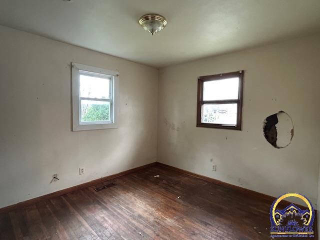 2233 SE Swygart ST, Topeka, KS 66605