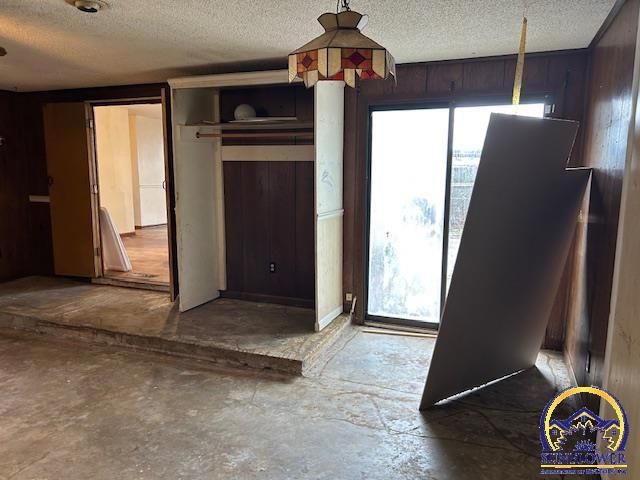 2233 SE Swygart ST, Topeka, KS 66605