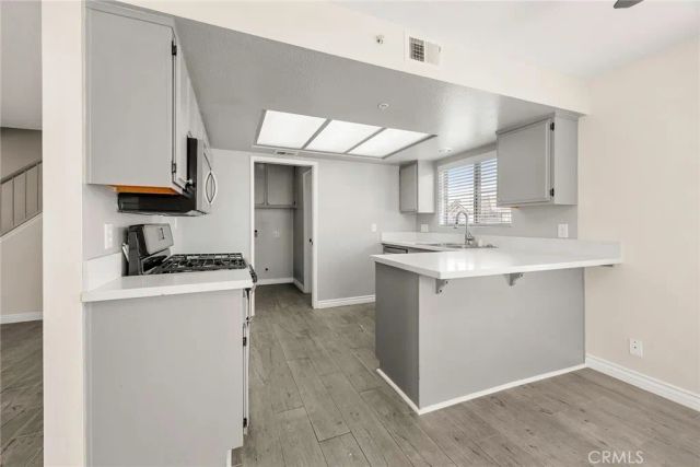 201 Laurel 17, Brea, CA 92821