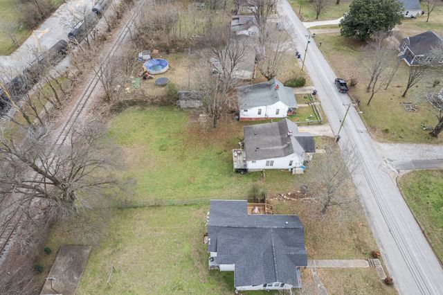 423 Mooresville Pike, Columbia, TN 38401