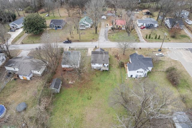 423 Mooresville Pike, Columbia, TN 38401