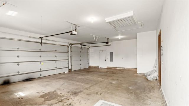 1212 N Clear Springs Road, Mustang, OK 73064