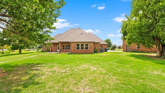 1212 N Clear Springs Road, Mustang, OK 73064