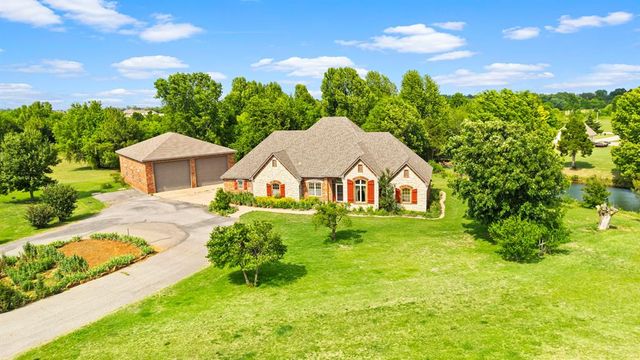 1212 N Clear Springs Road, Mustang, OK 73064