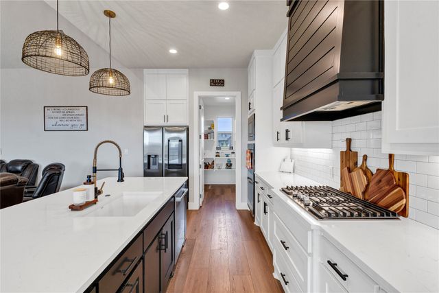 6641 Buffalo Ridge Circle, Godley, TX 76044