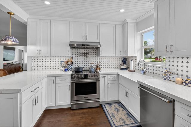 13 Acacia Drive, Boynton Beach, FL 33436