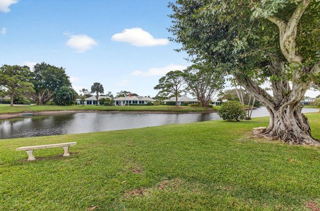 13 Acacia Drive, Boynton Beach, FL 33436