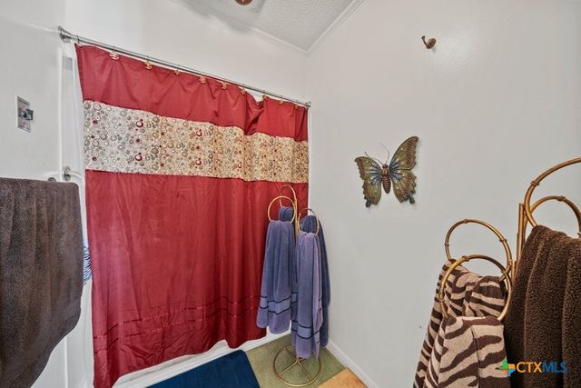 699 Floral Avenue, New Braunfels, TX 78130