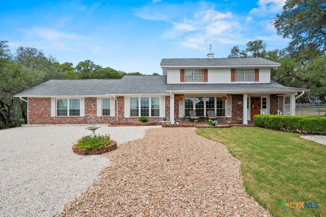 699 Floral Avenue, New Braunfels, TX 78130