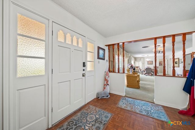 699 Floral Avenue, New Braunfels, TX 78130