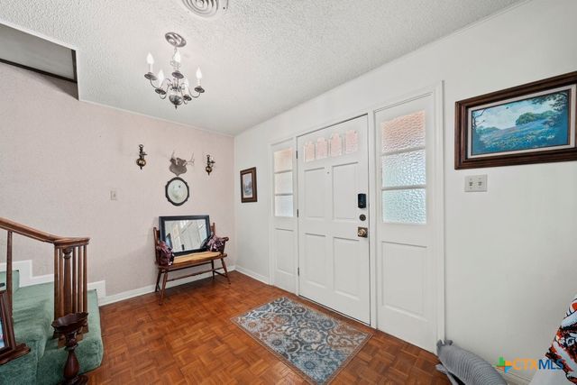 699 Floral Avenue, New Braunfels, TX 78130
