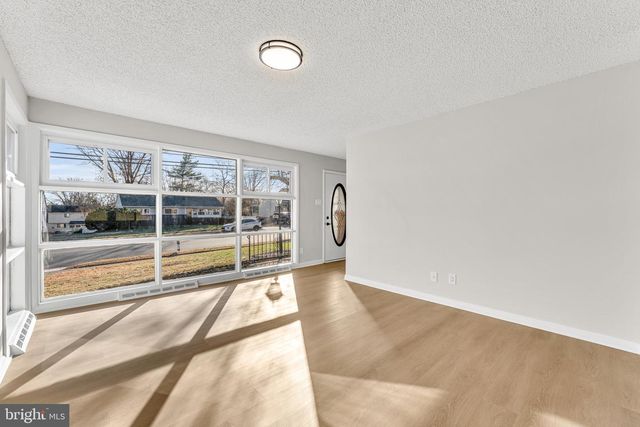 107 CHAPEL AVE E, Cherry Hill, NJ 08034